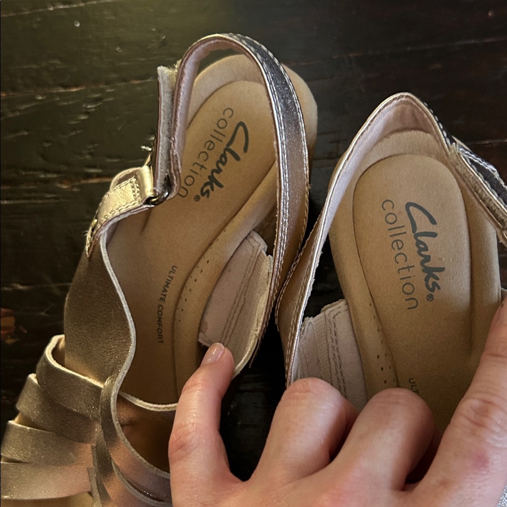 Clarks Metallic Rose Gold Wedge Sandals - Picture 8 of 9